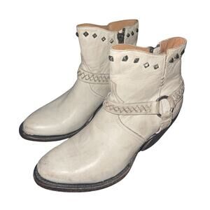 Lucchese Ani Distressed Harness Western Ankle Stud Cowgirl Bootie SZ 7 NWOB